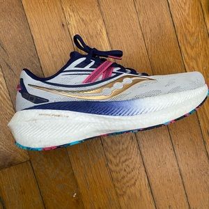 Saucony Triumph 20 Running Sneakers